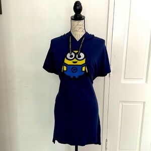 Despicable minion shirt dress with hoodie. Size M NWOT